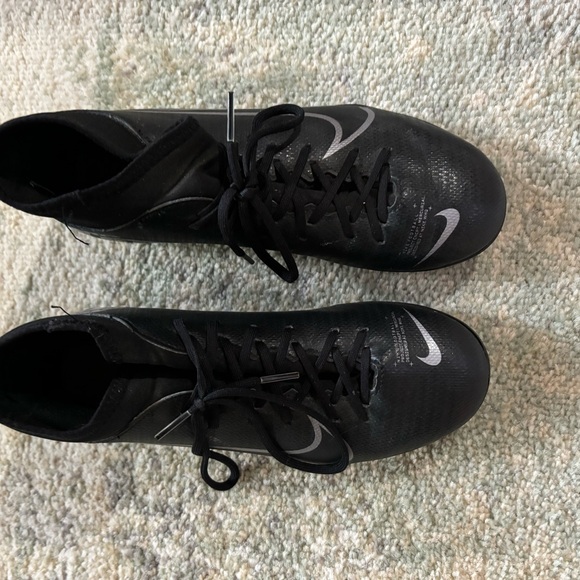 Youth soccer cleats - Picture 3 of 5